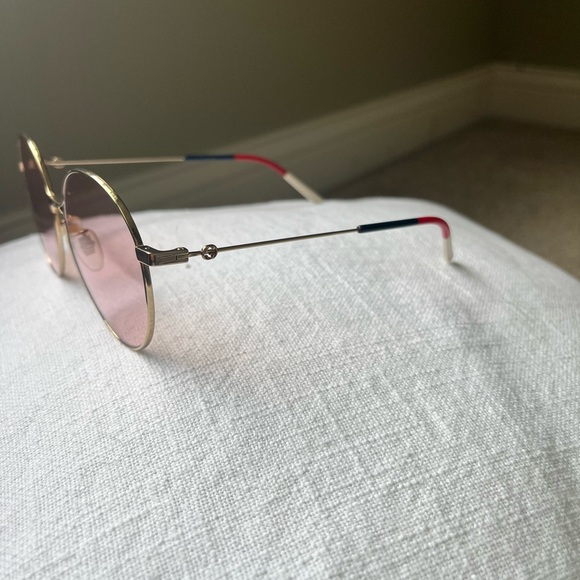 GUCCI Gold Metal Round Frame Sunglasses - Picture 8 of 9